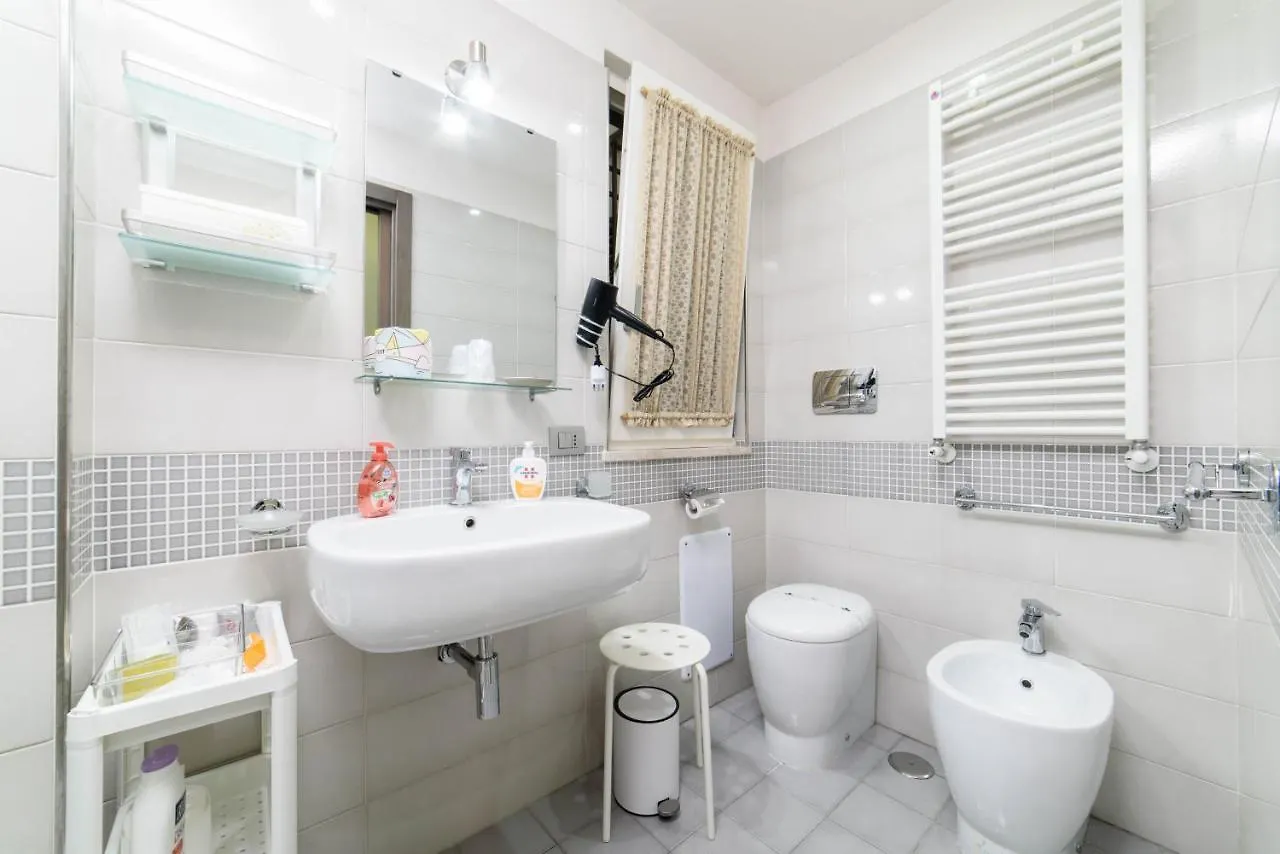 Guest house Casa Gifuni Hotel Naples Italy