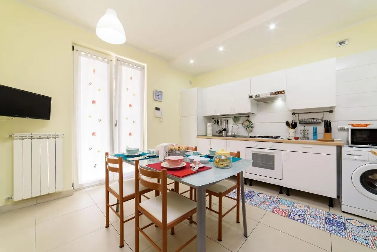 Guest house Casa Gifuni Hotel Naples Italy